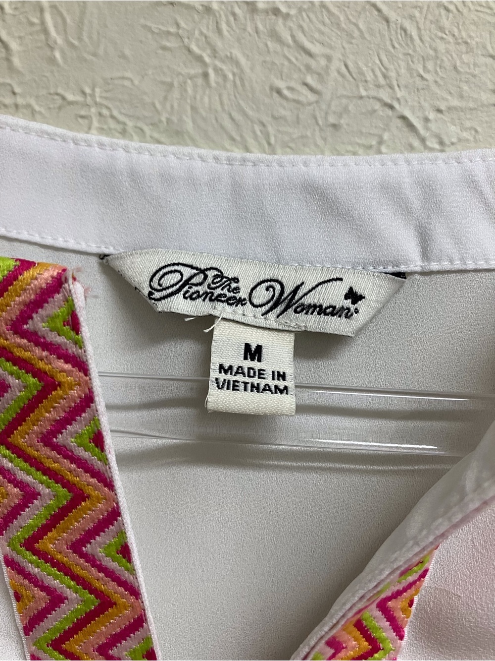 The Pioneer Woman White Tunic with Pink Floral Embroidery - Picture 4 of 12